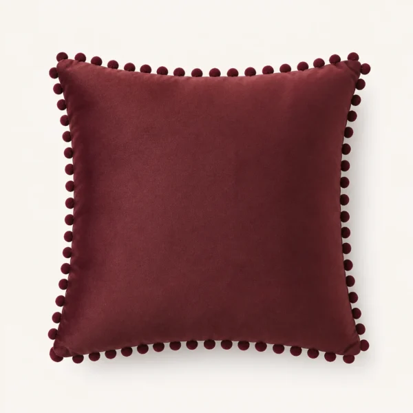 Bordeaux sierkussenhoes met pompons, 45 x 45 cm